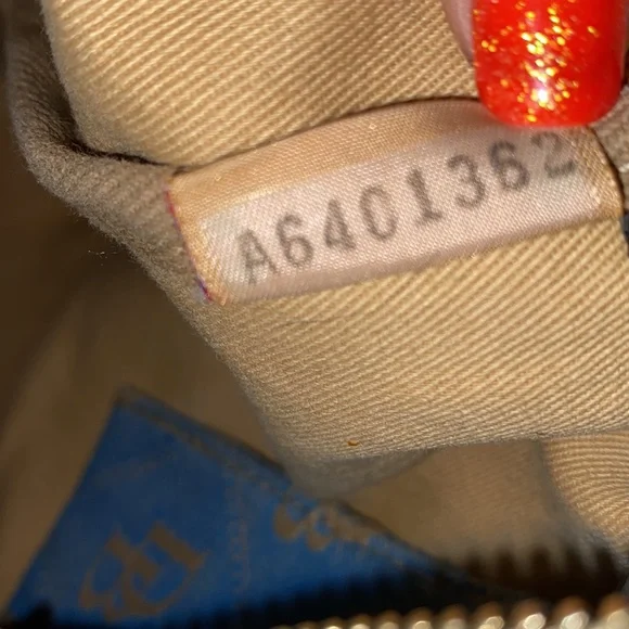 Dooney & Bourke Bag - Picture 9 of 9